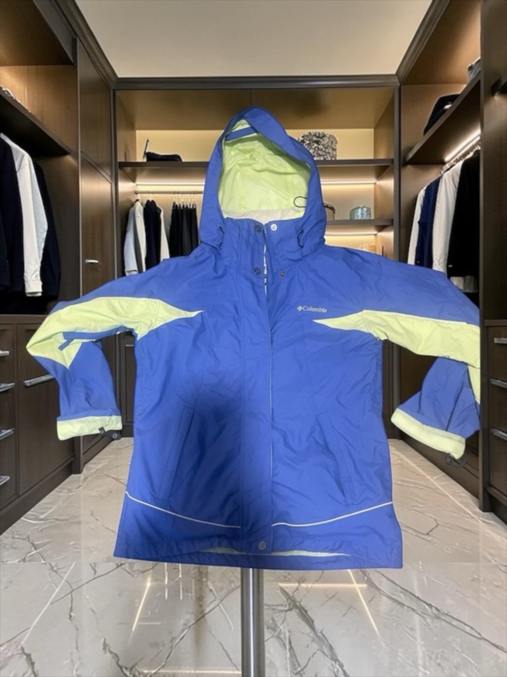 Columbia Vibrant Blue and Lime Ski Jacket - Picture 1 of 6
